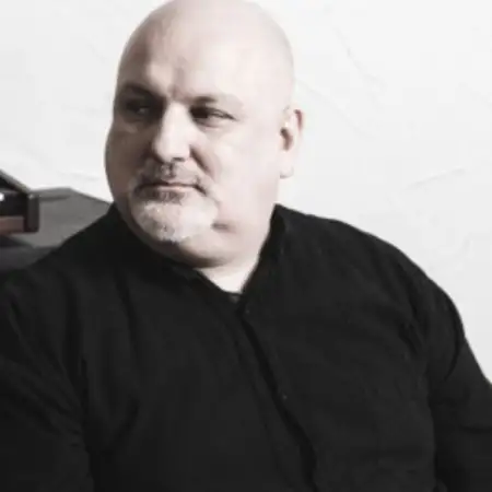 Eli, 50Brentwood, UK