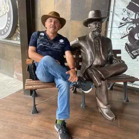 Andrey, 64Lod, Israel