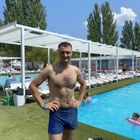 Konstantin, 36Petah Tikva, Israel