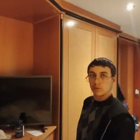 Levi, 22Russia 