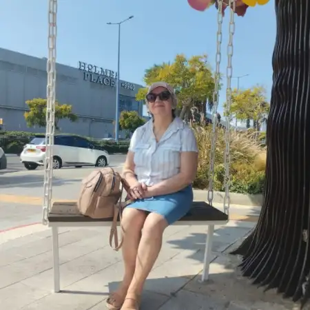 Amalia, 71Holon, Israel