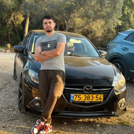 Vitaliy, 27Gan Yavne, Israel