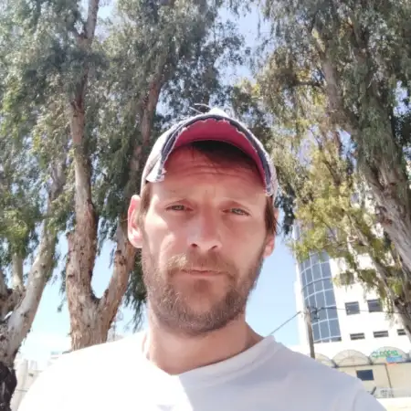 Andrey, 41Holon, Israel