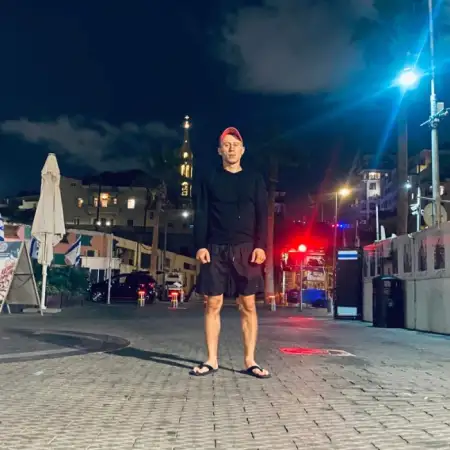 Denis, 30Tel Aviv, Israel 