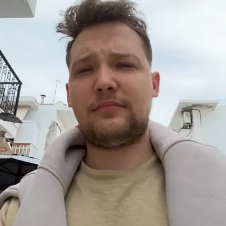 Ronnie, 25UK