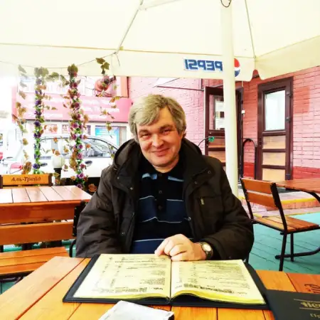 Aleksey, 60Russia 