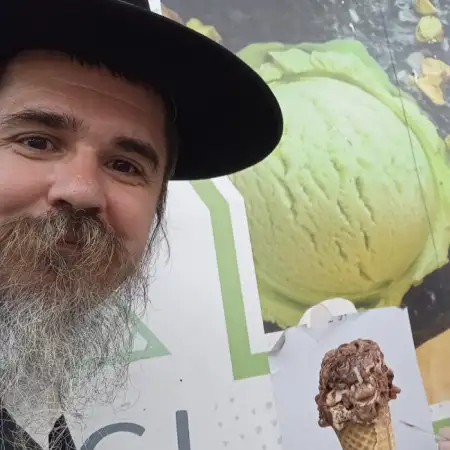 Yosef, 52Petah Tikva, Israel
