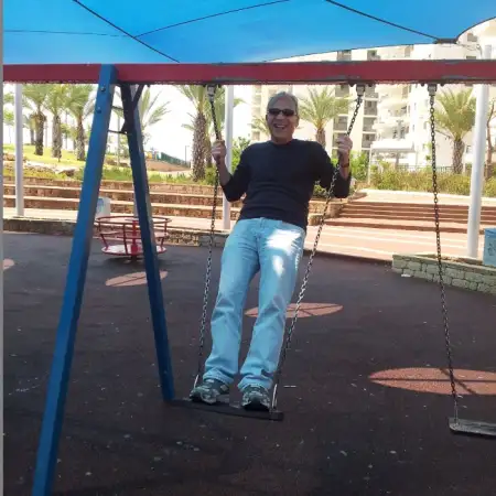 משה, 74Rishon LeZion, Israel 