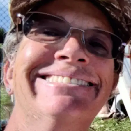 Lynn, 52 Gallup, USA