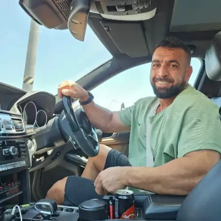 ahmad, 41Kfar Saba, Israel 