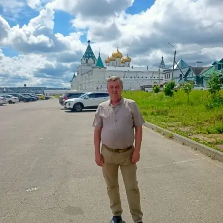 Sergey, 63Russia 