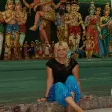 Santiya, 43