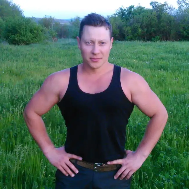 Daniel, 38