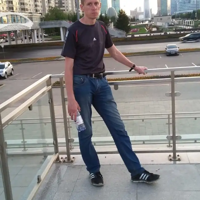 Vadim, 44