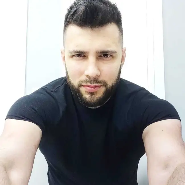 Erik, 32, Russia - MazelMe
