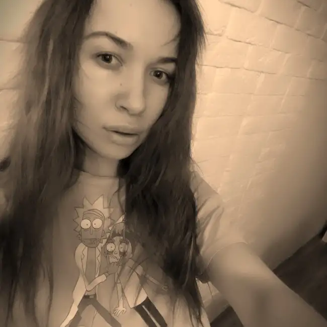 Alena, 39