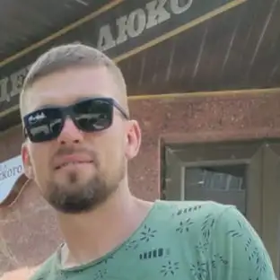 Alex, 41