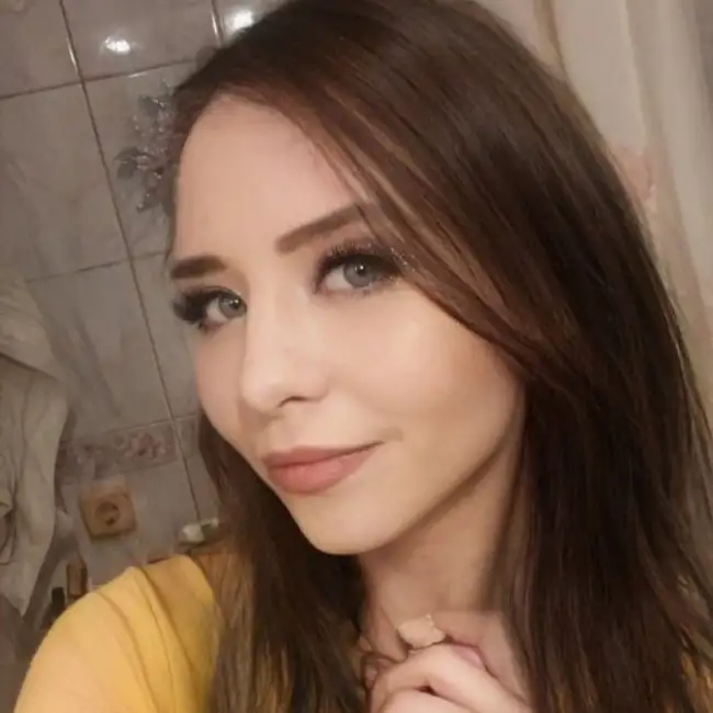 Yuliya, 31Saint Petersburg, Russia 