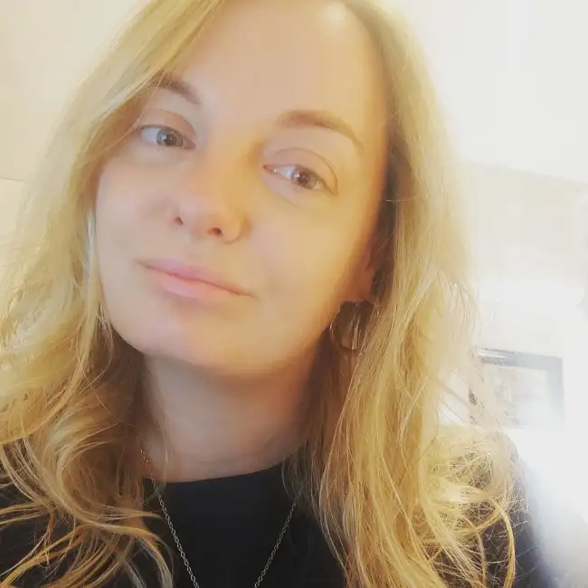 Elena, 39Budapest, Hungary