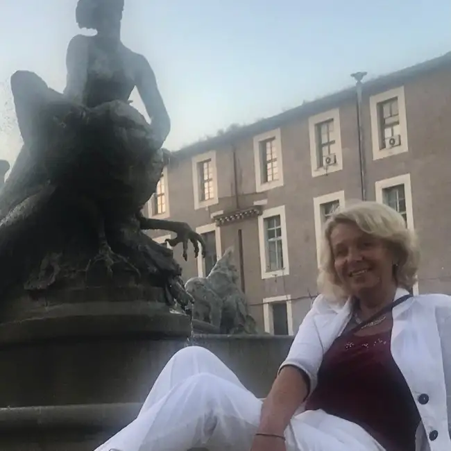 Yuliya, 56, Saint Petersburg, Russia - MazelMe