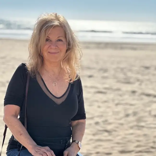SARAH, 65
