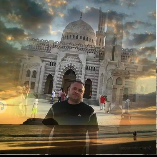 Yuriy, 43