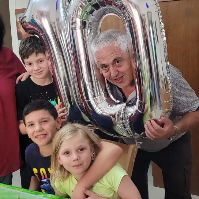 אלי, 66, Rosh HaAin, Israel - MazelMe