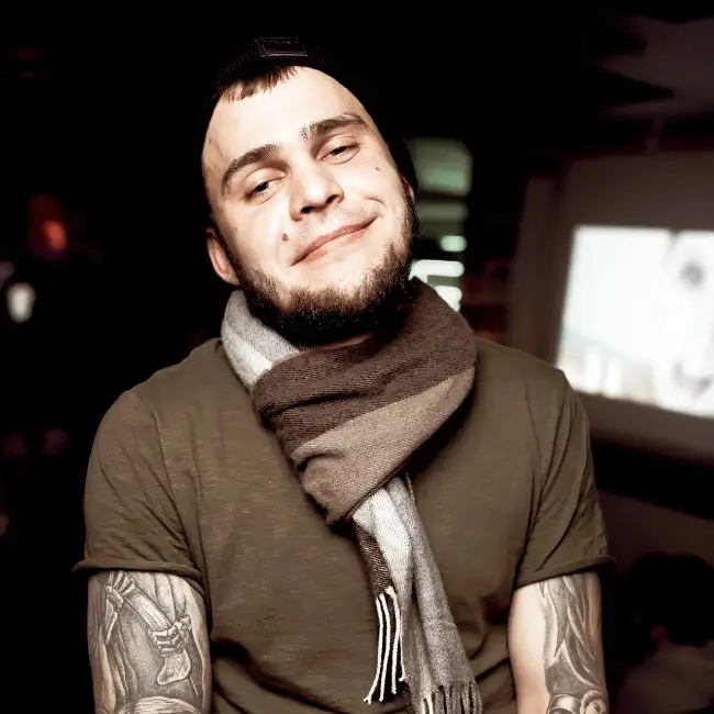 Azael, 26, Russia - MazelMe